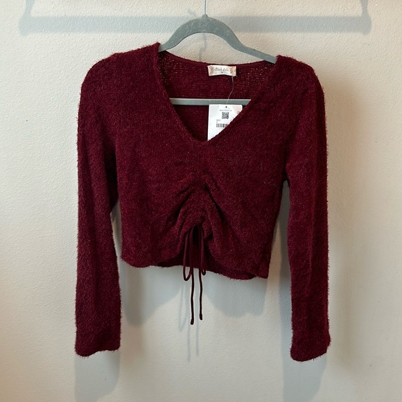 NWT Cropped Fuzzy Cinched Sweater - Picture 1 of 4